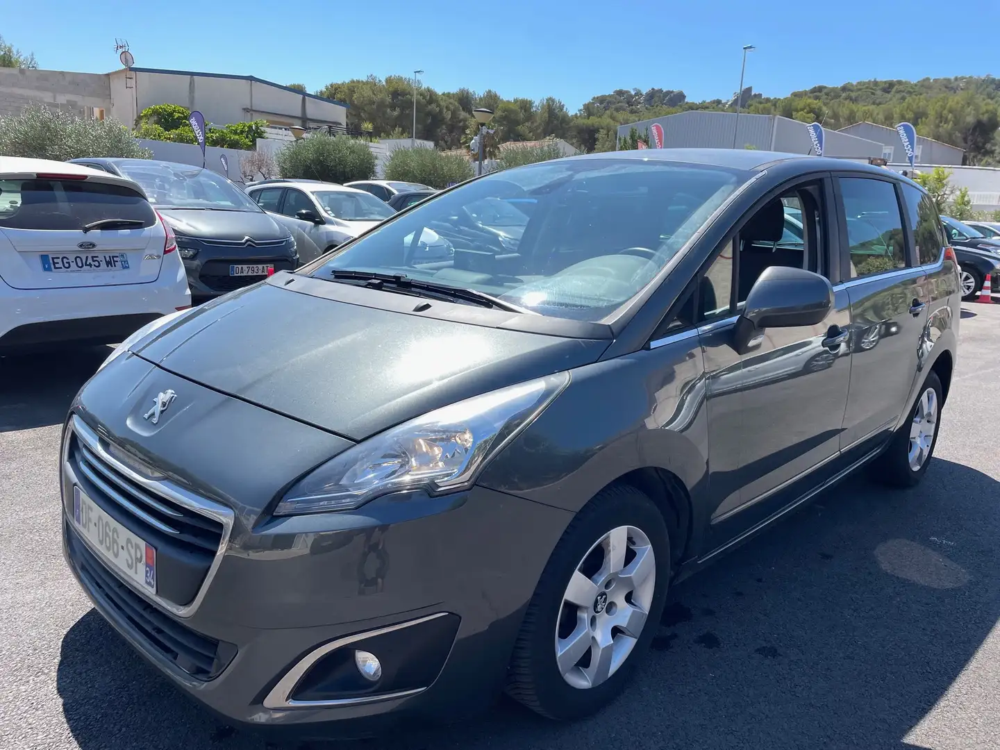 Peugeot 5008 SOCIETE 1.6 HDi 115ch Active 2 PLACES Gri - 1