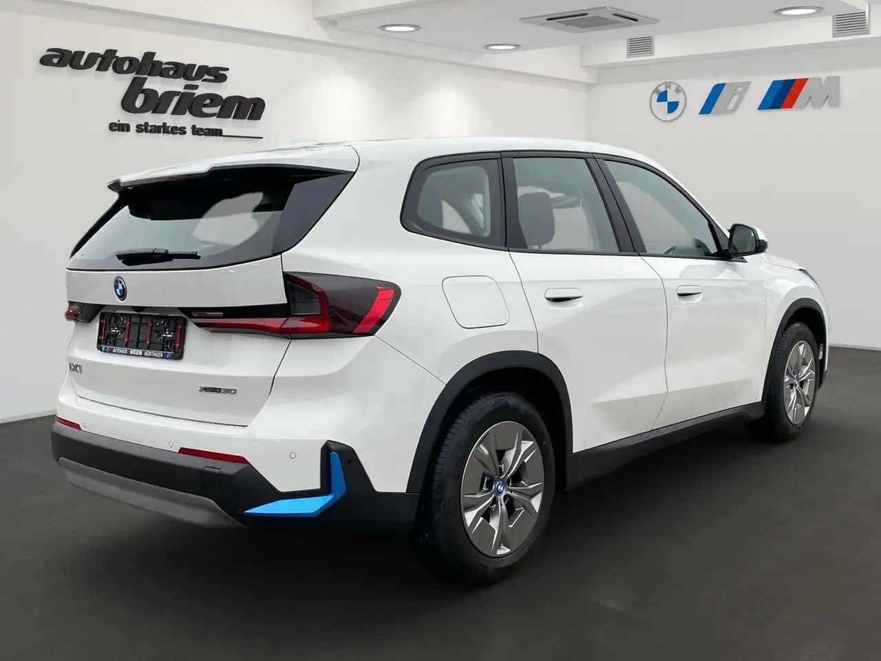 BMW iX1 xDrive30 ELEKTRO 3
