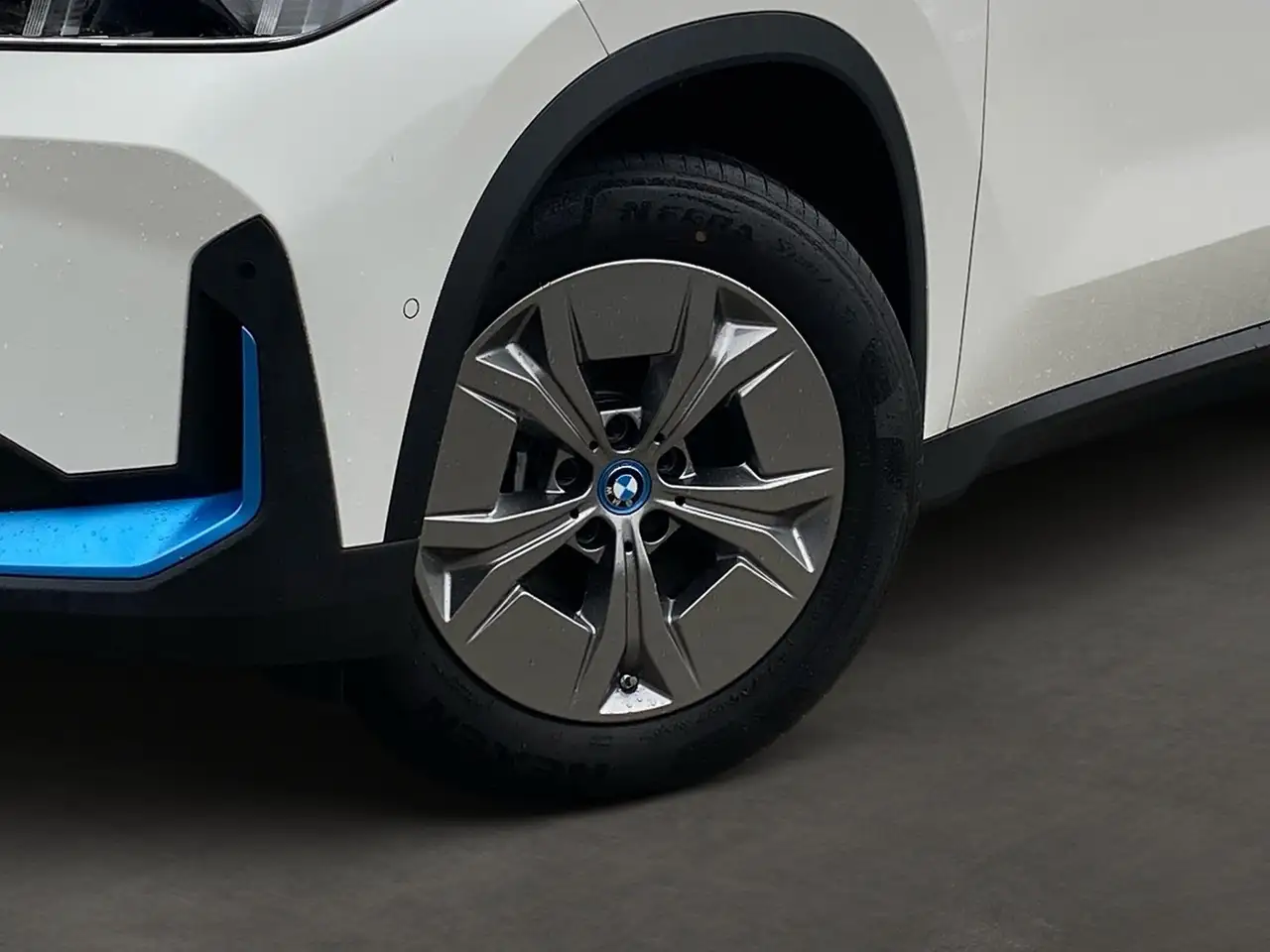 BMW iX1 xDrive30 ELEKTRO 6