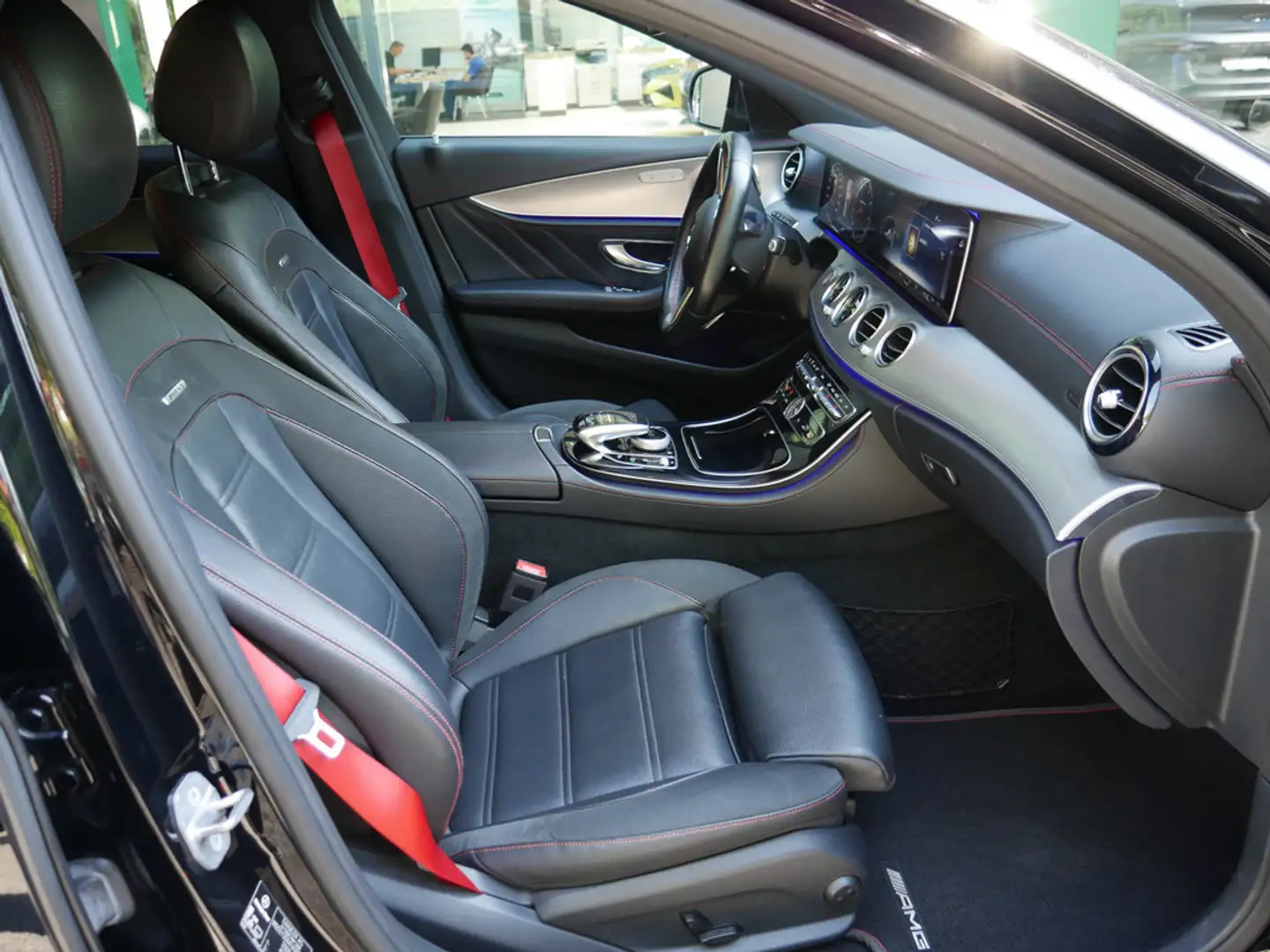 Mercedes-Benz E 43 AMG 4Matic Burmester PTS COMAND LED 360° crna - 2