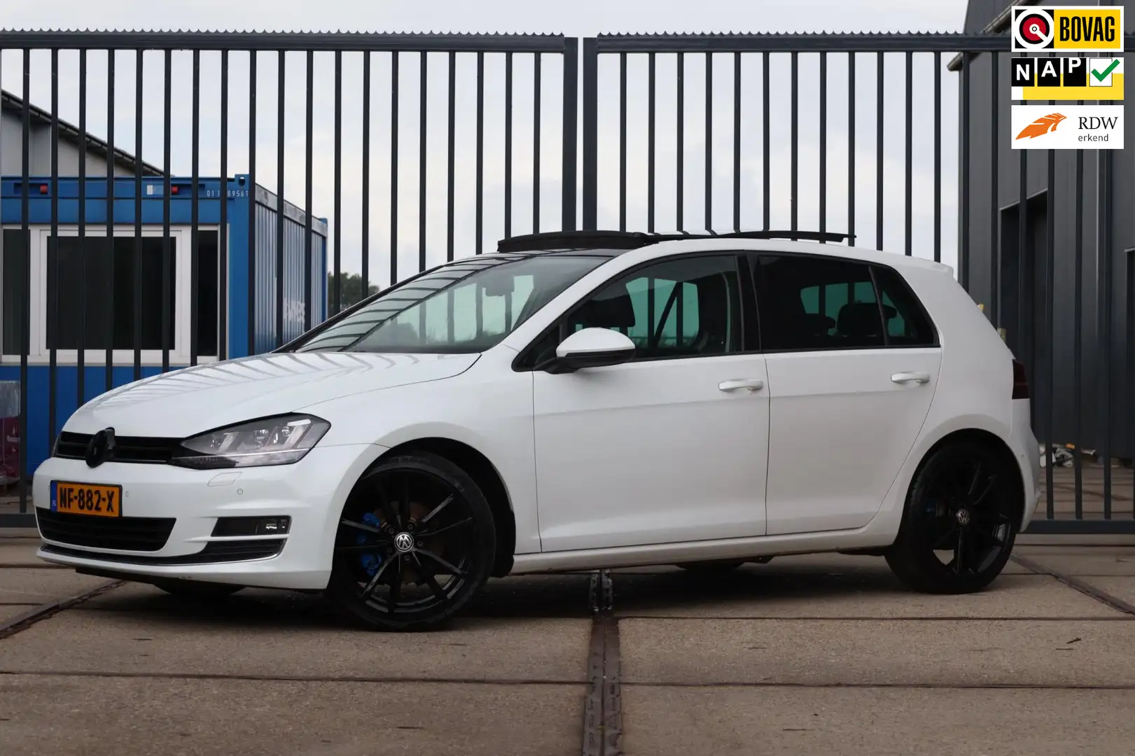 Volkswagen Golf 1.4 TSI ACT Highline Pano! Trekhaak! Wit - 1