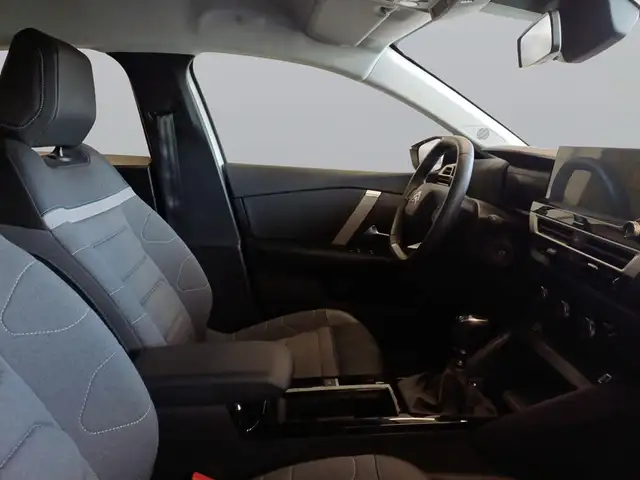 Citroen C4 view 13