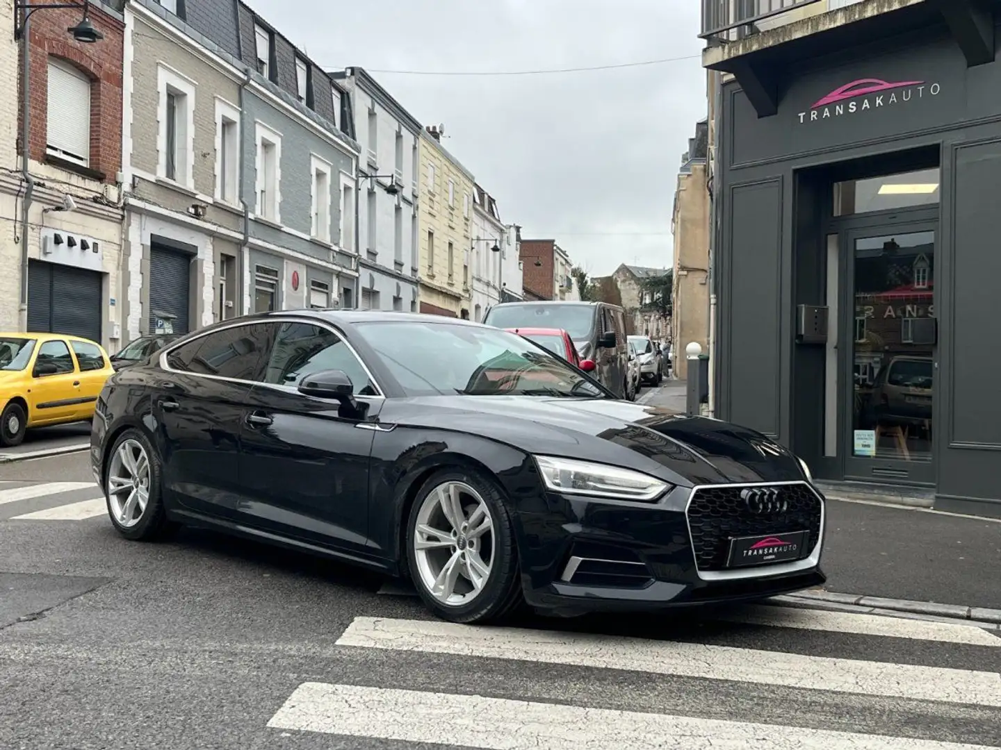 Audi A5 2.0 TDI 150 / SIEGES CHAUFFANTS / CARPLAY / ATTELAGE Negro - 1