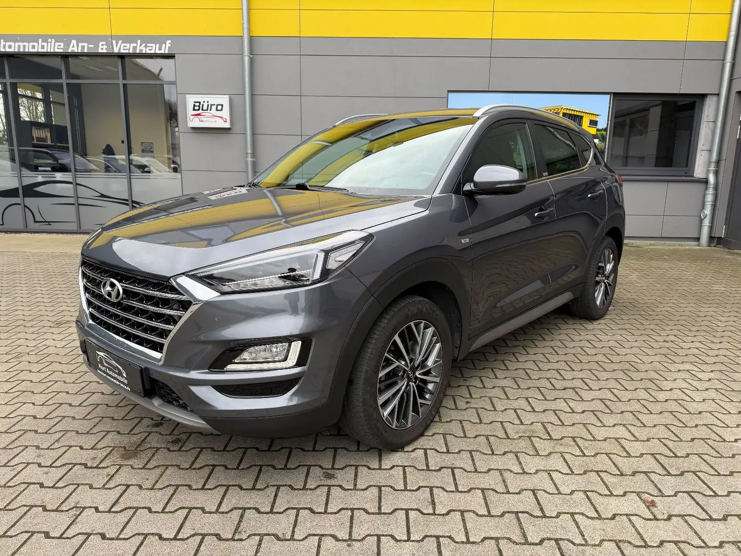 Hyundai TUCSON Style 2WD/KAMERA/SHZ/AUTOMATIK/NAVI/ Gris - 2