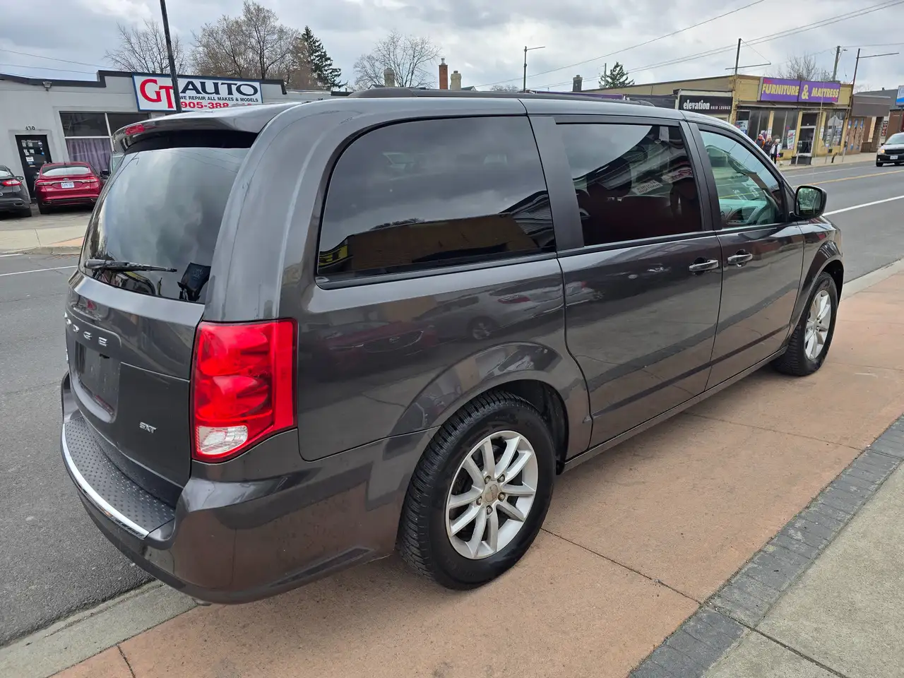Dodge Grand Caravan снимка Dodge Grand Caravan