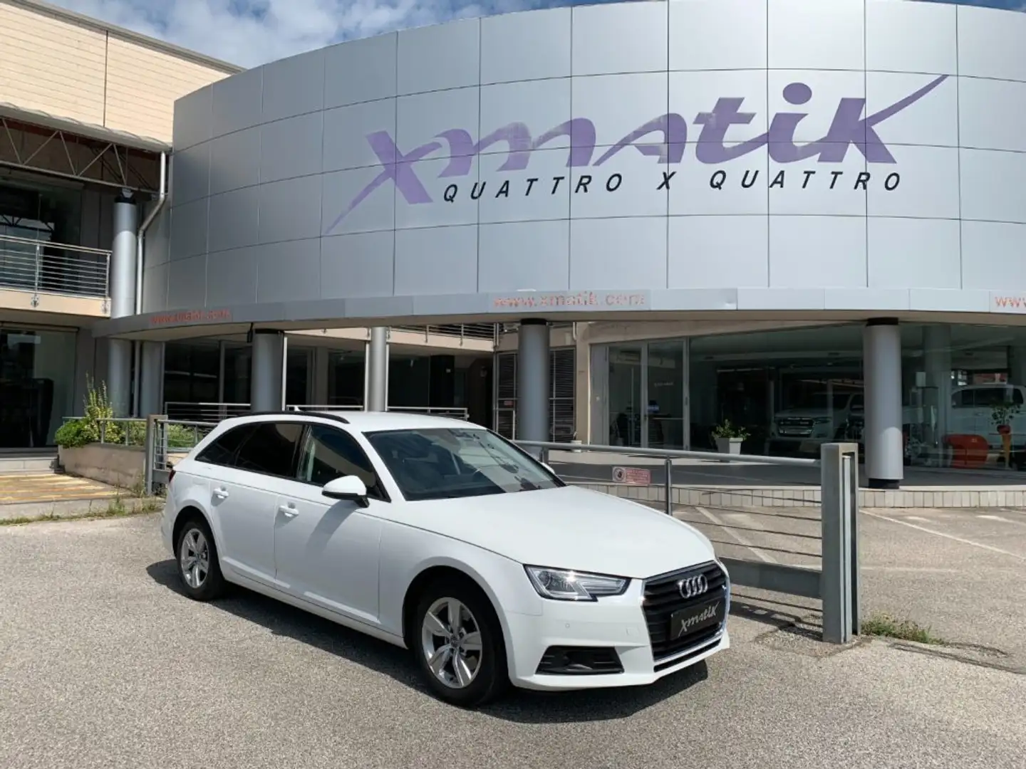 Audi A4 Avant 2.0 TDI 122 CV S tronic Business Sport Bianco - 1