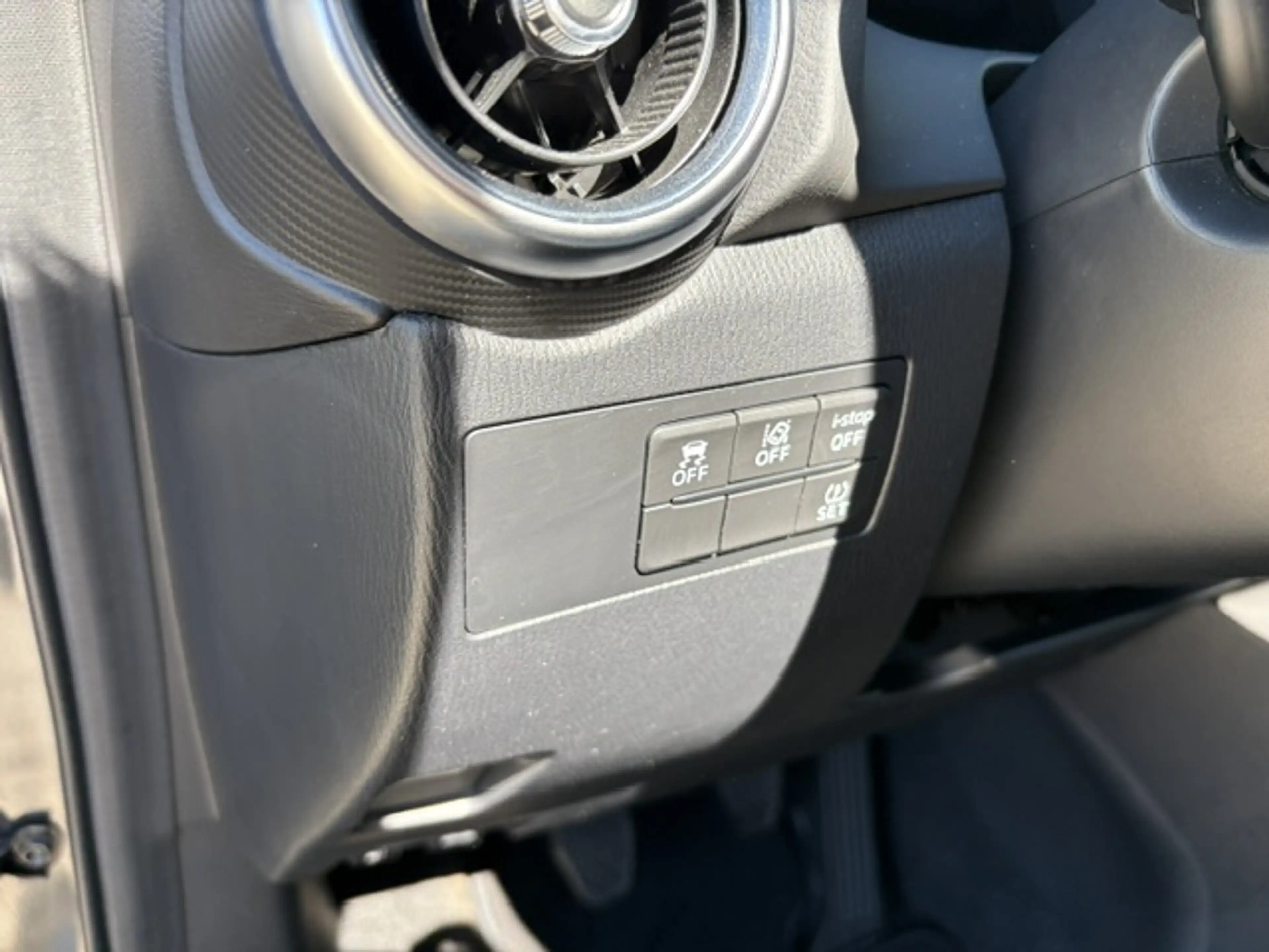 Mazda 2 SKYACTIV-G 90 5T 6GS AL-EDITION100 — photo 19