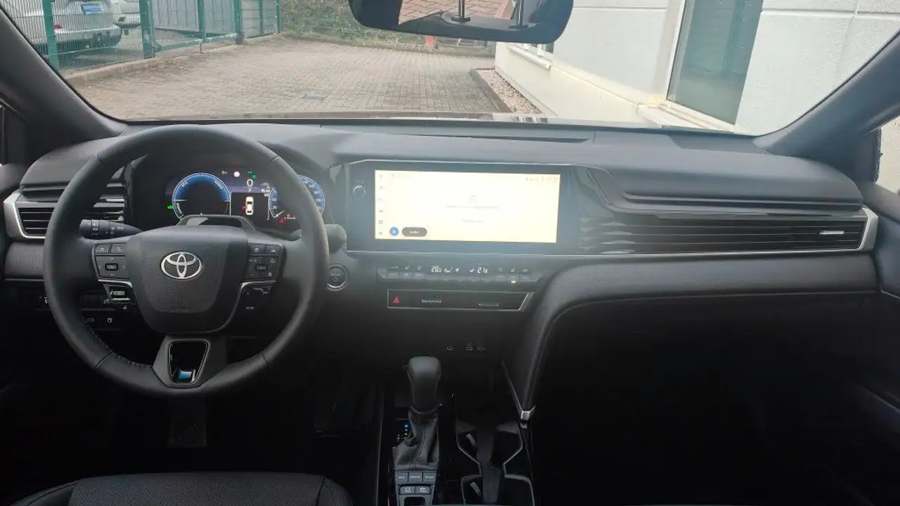 Toyota Camry 2.5 Hybrid Prestige Leder LED 18 Alu 12
