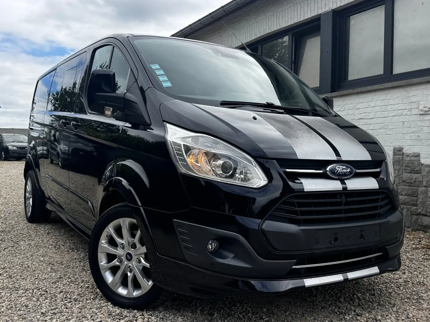 Ford Transit Custom 2.0 TDCi L2H1 Sport*5 PLACES*CUIR*NAVI*CAM*170 CHV Zwart - 1