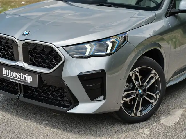 BMW X2 view 8