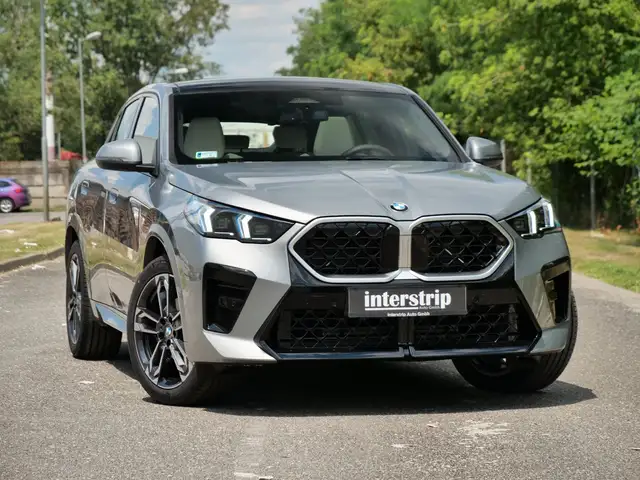 BMW X2 view 3