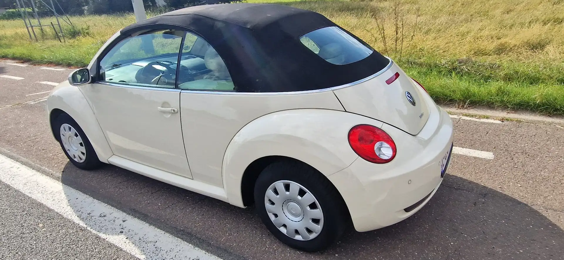 Volkswagen Kever Бежевий - 2