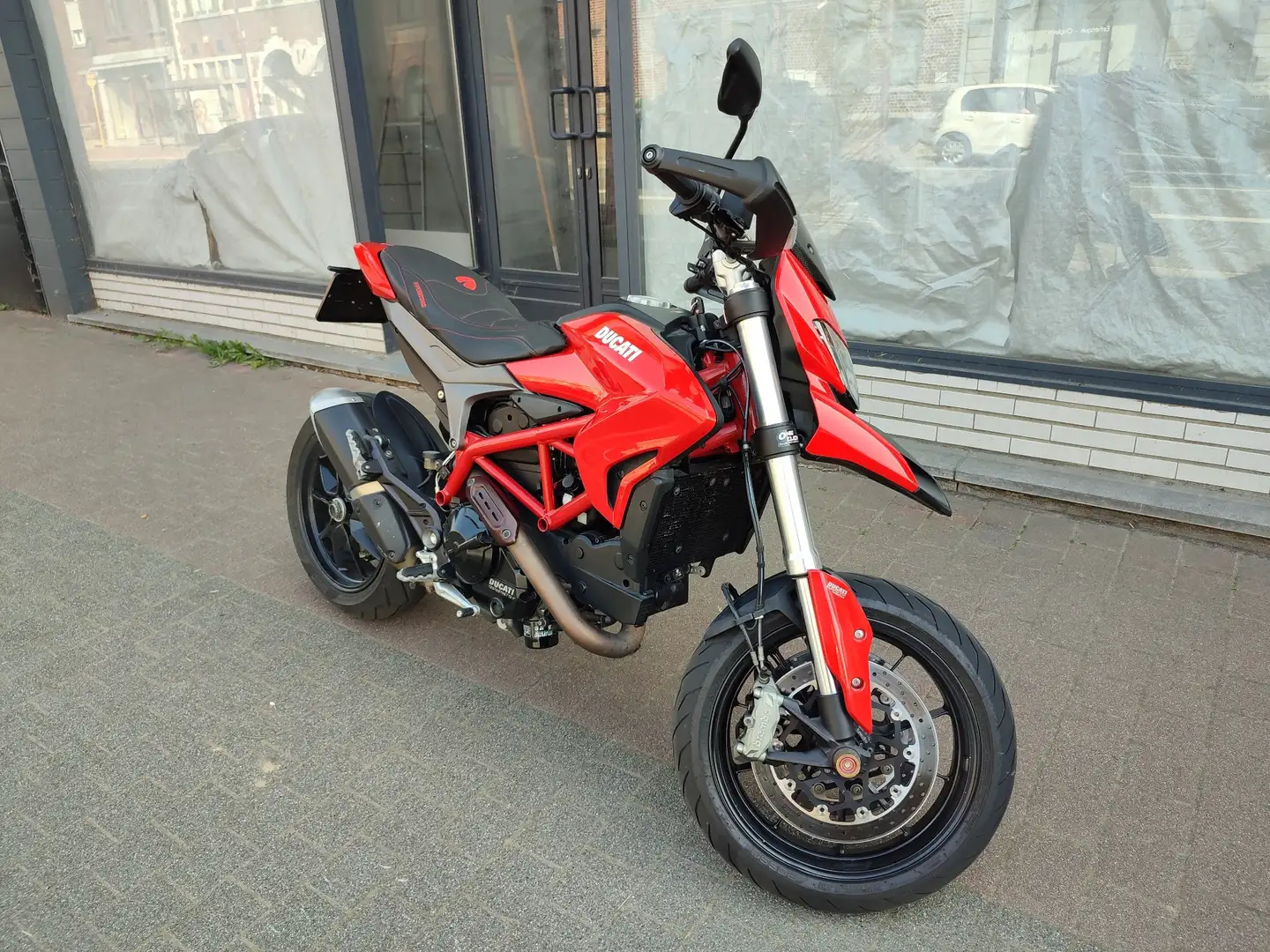 Ducati Hypermotard 821 Czerwony - 1