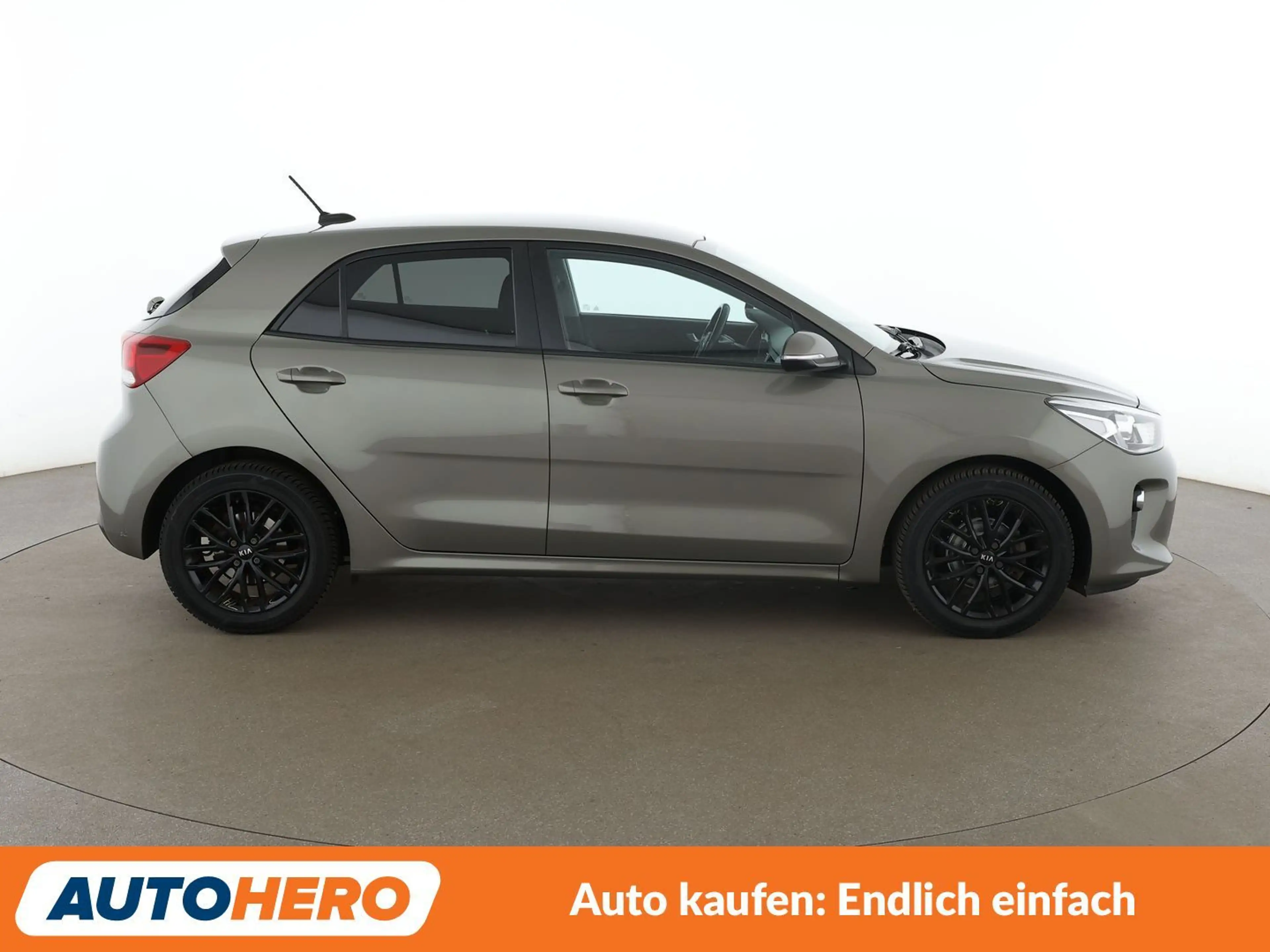 Kia Rio 1.4 Dream Team *NAVI*TEMPO*CAM*PDC*SHZ*ALU*KLIMA* — photo 7
