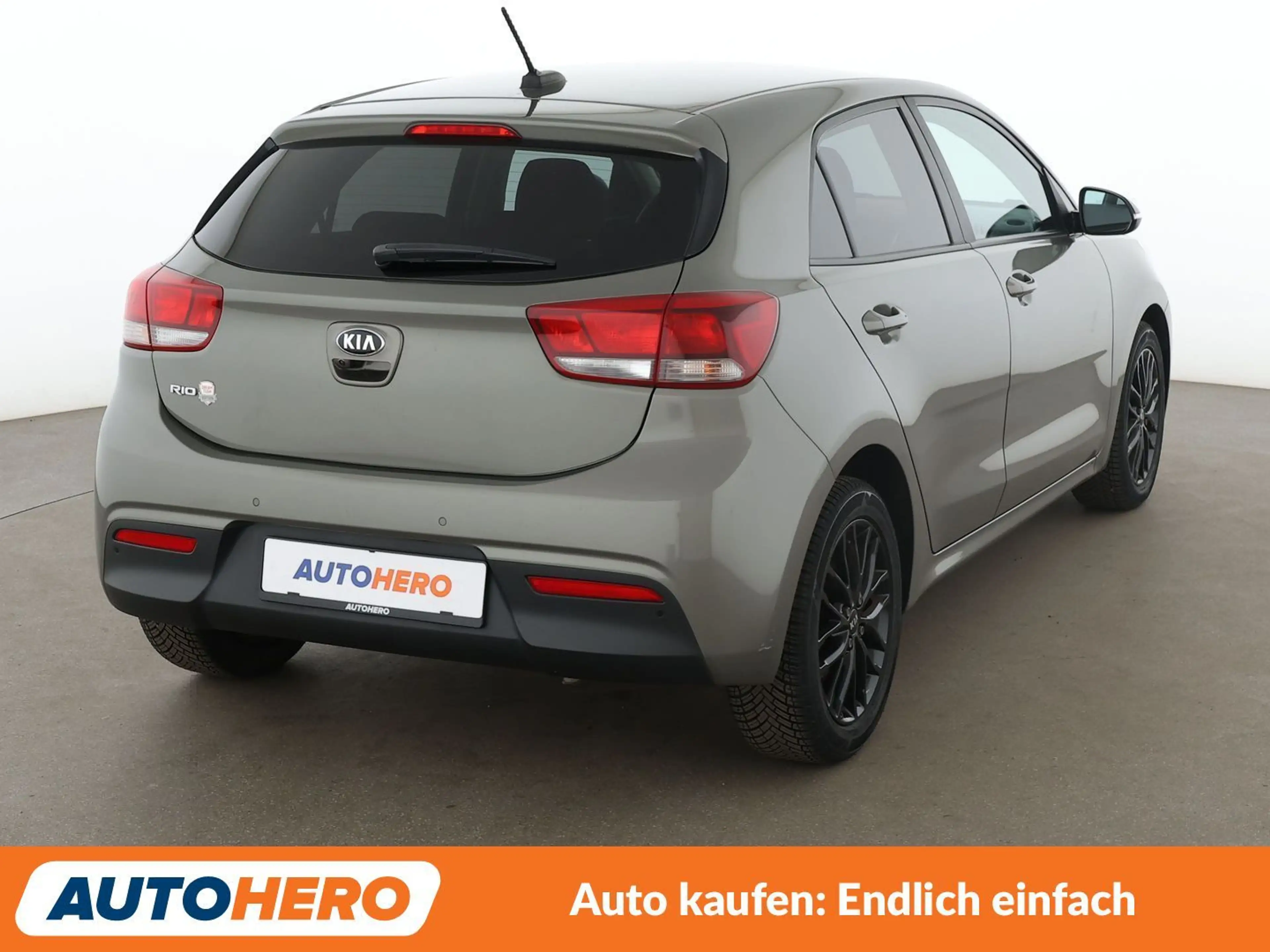 Kia Rio 1.4 Dream Team *NAVI*TEMPO*CAM*PDC*SHZ*ALU*KLIMA* — photo 6