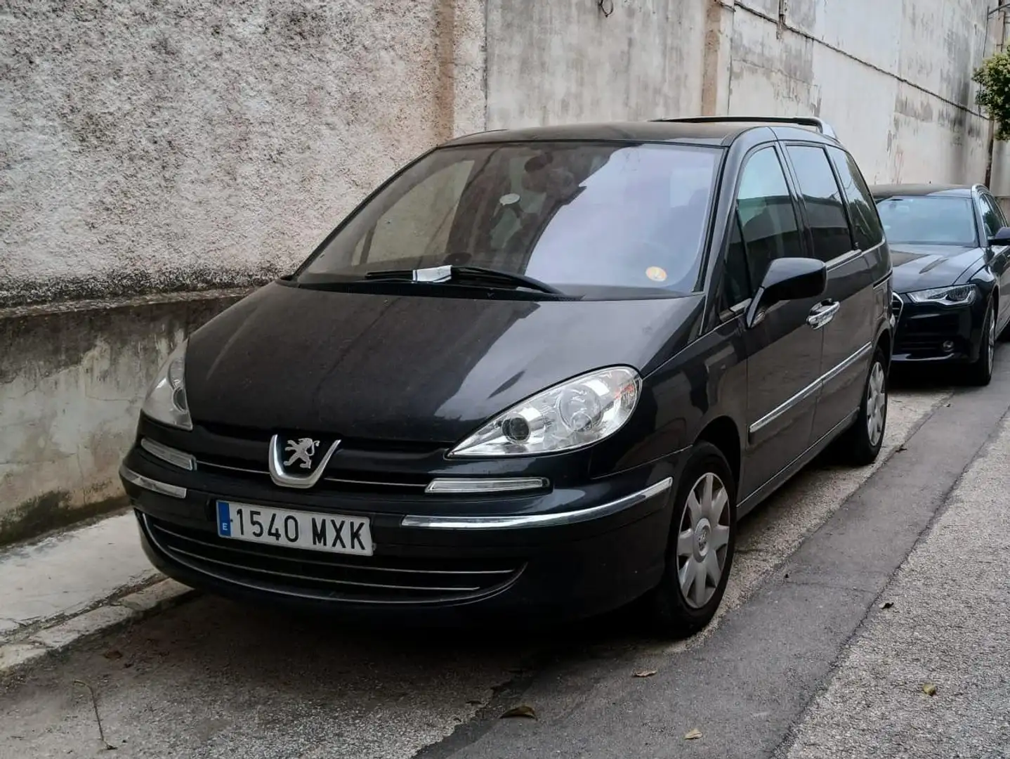 Peugeot 807 807 2.0HDI FAP Executive 136 Executive Šedá - 1