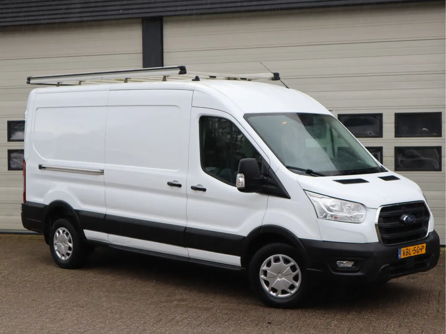 Ford Transit 350 2.0 TDCI 130 pk Euro 6 - L3H2 - RWD - Trekhaak Wit - 2