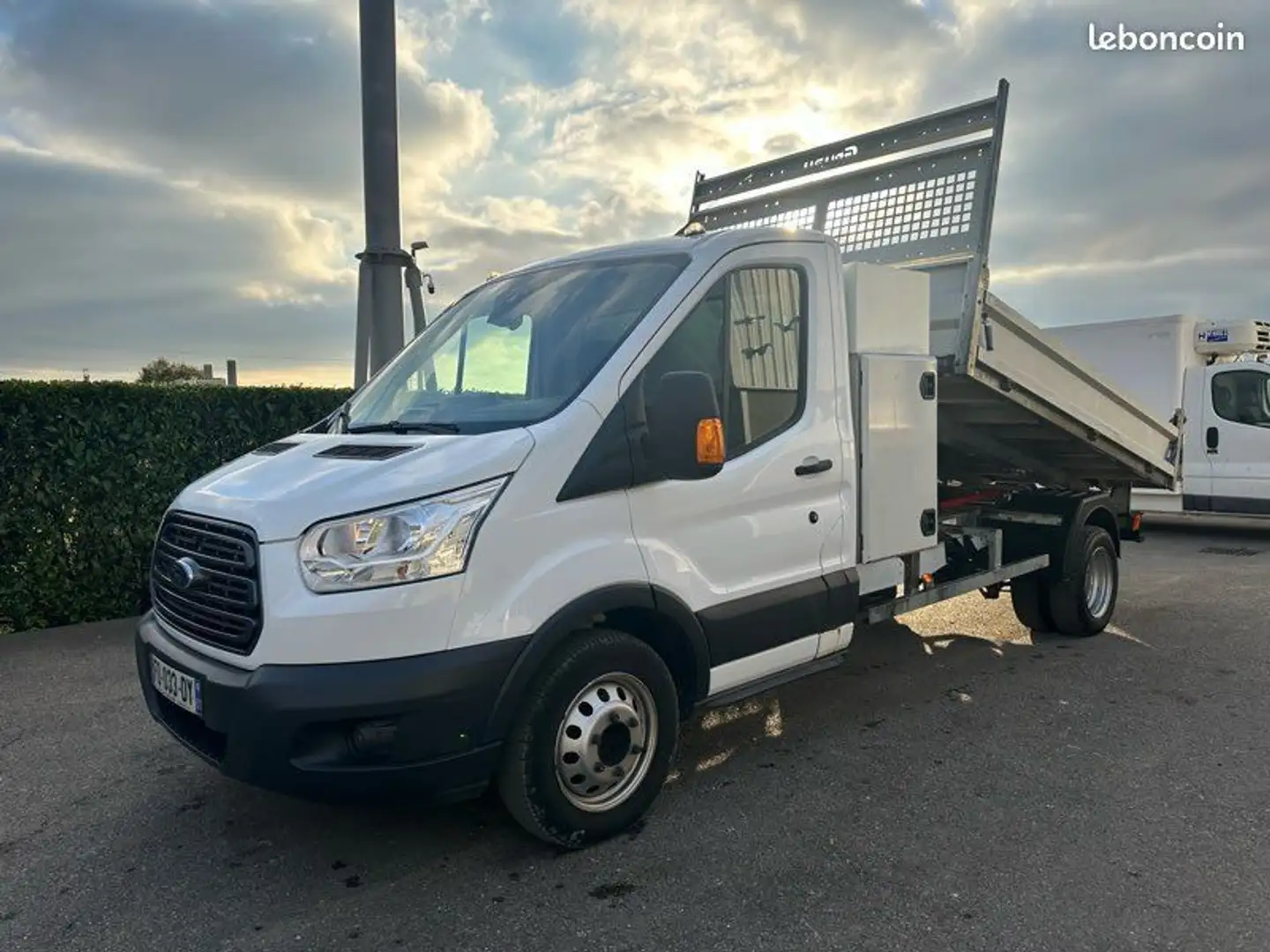 Ford Transit 17490 ht benne coffre 2019 - 2