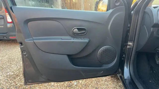 Dacia Sandero view 7