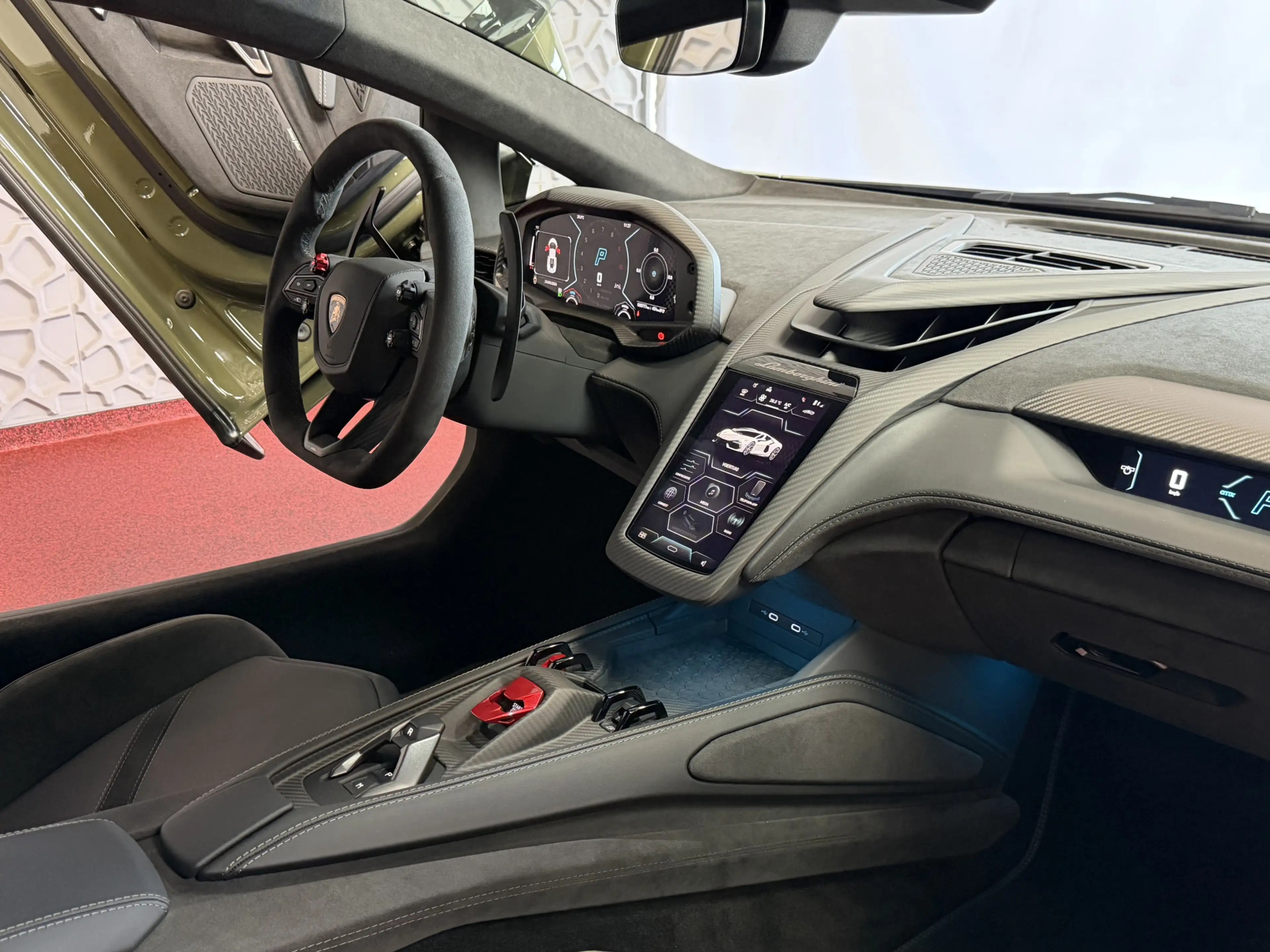Lamborghini Revuelto 6.5 V12 1015 PK AD PERSONAM 05/2026 — photo 3