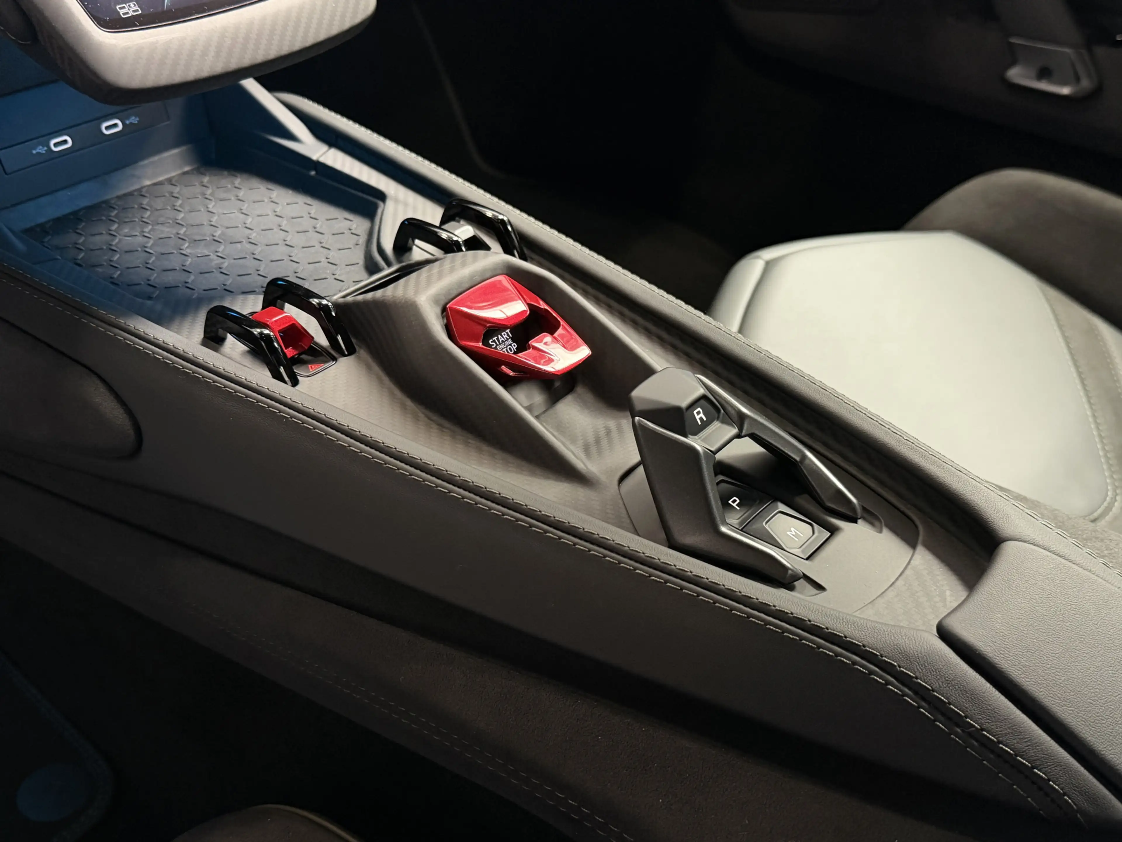 Lamborghini Revuelto 6.5 V12 1015 PK AD PERSONAM 05/2026 — photo 9