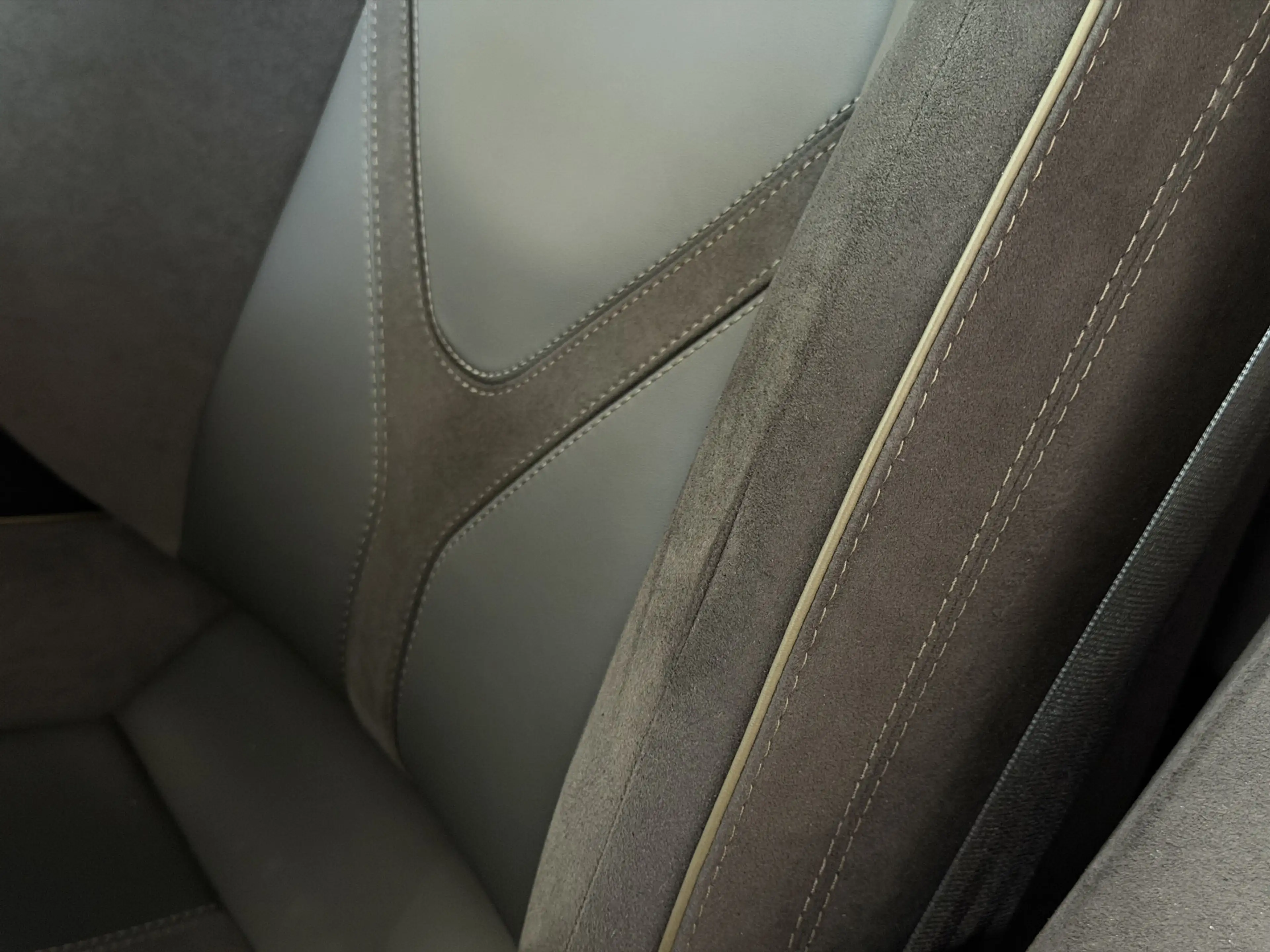 Lamborghini Revuelto 6.5 V12 1015 PK AD PERSONAM 05/2026 — photo 12