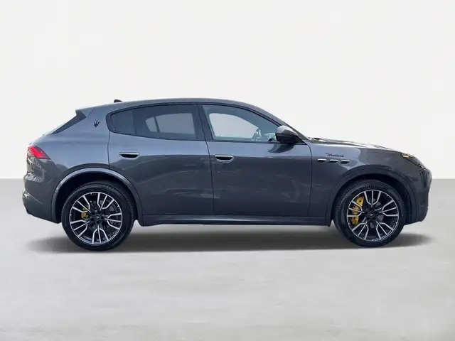 Maserati Grecale view 6