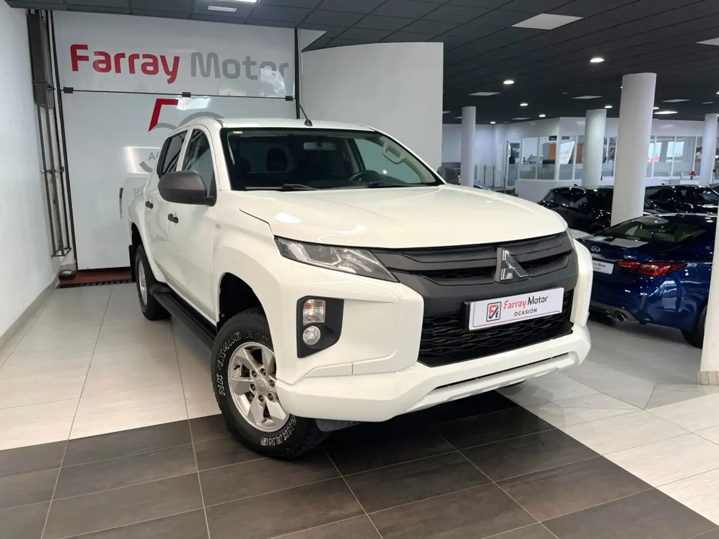 Mitsubishi L200 L-200 DOBLE CABINA DI-D M-PRO Blanco - 2