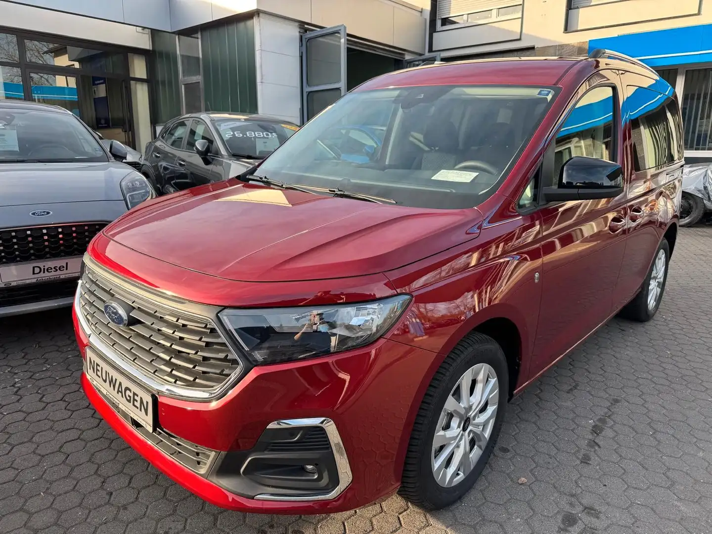 Ford Tourneo Connect Titanium *AUTOMATIK* *122 PS* Rot - 2