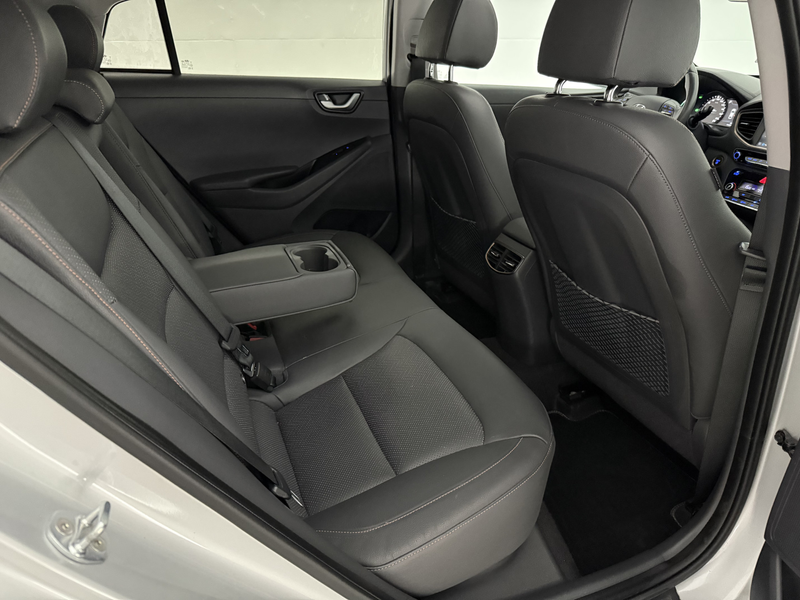 Hyundai IONIQ Premium EV 28 kWh | Snelladen | SOH 87% | Pano | V — photo 41