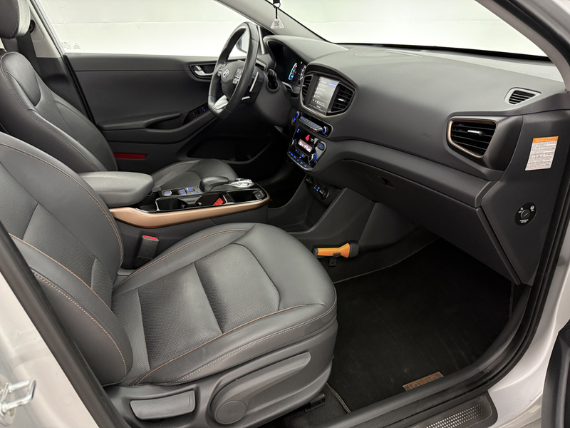 Hyundai IONIQ Premium EV 28 kWh | Snelladen | SOH 87% | Pano | V — photo 40