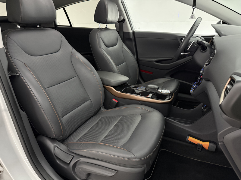 Hyundai IONIQ Premium EV 28 kWh | Snelladen | SOH 87% | Pano | V — photo 16