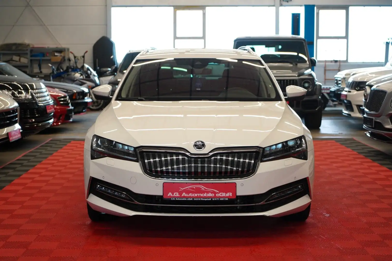 Skoda Superb 1.4 TSI Hybrid*1.Hand*CarPlay*Cam*MFL* Weiß - 2