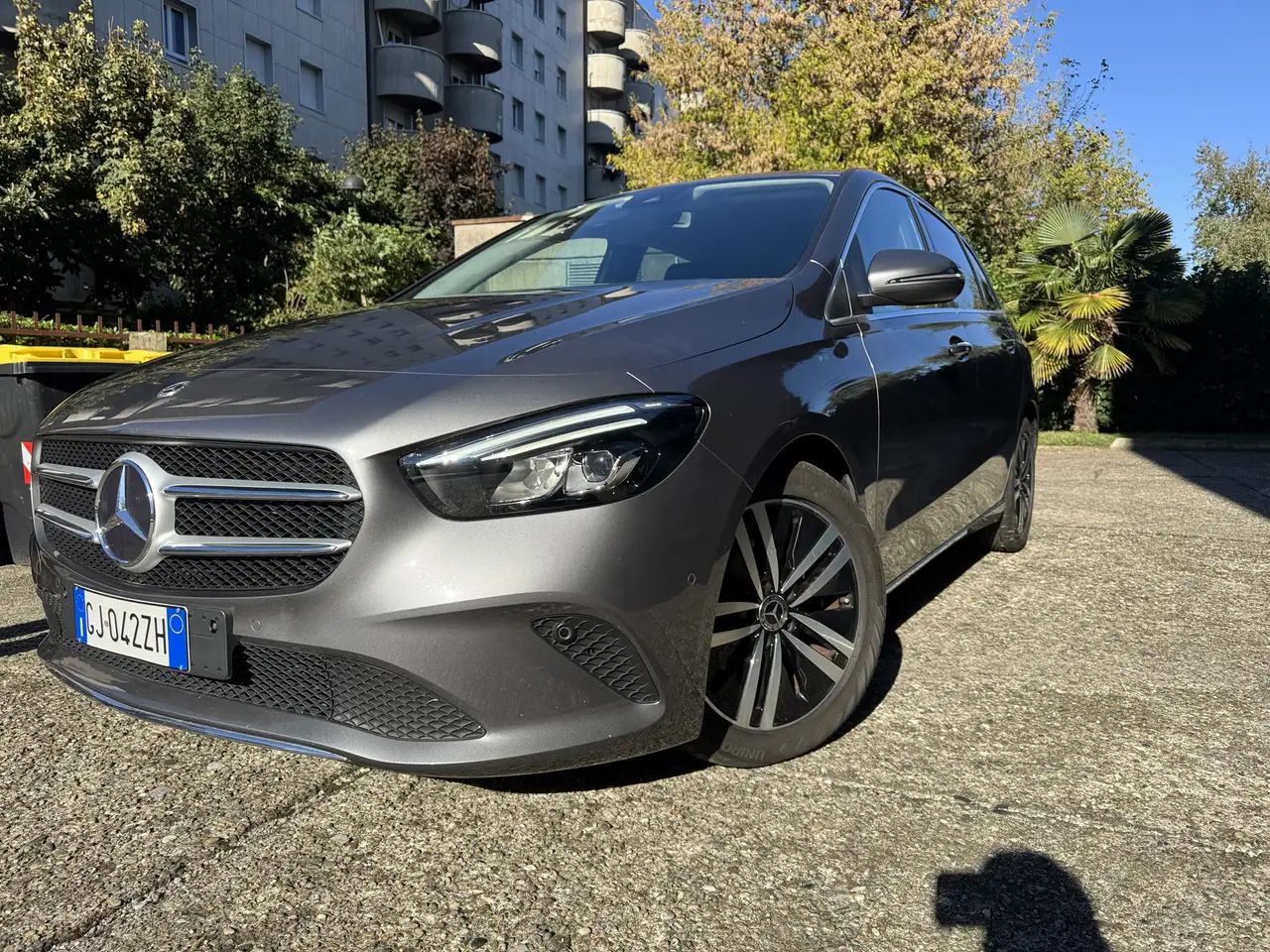 Mercedes-Benz B 180