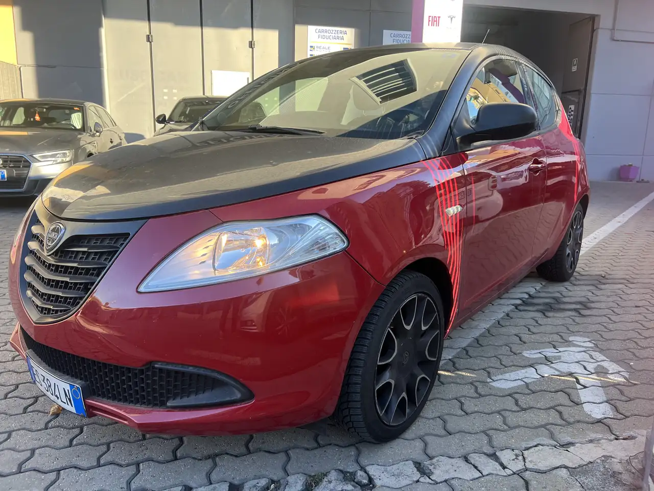 Lancia Ypsilon