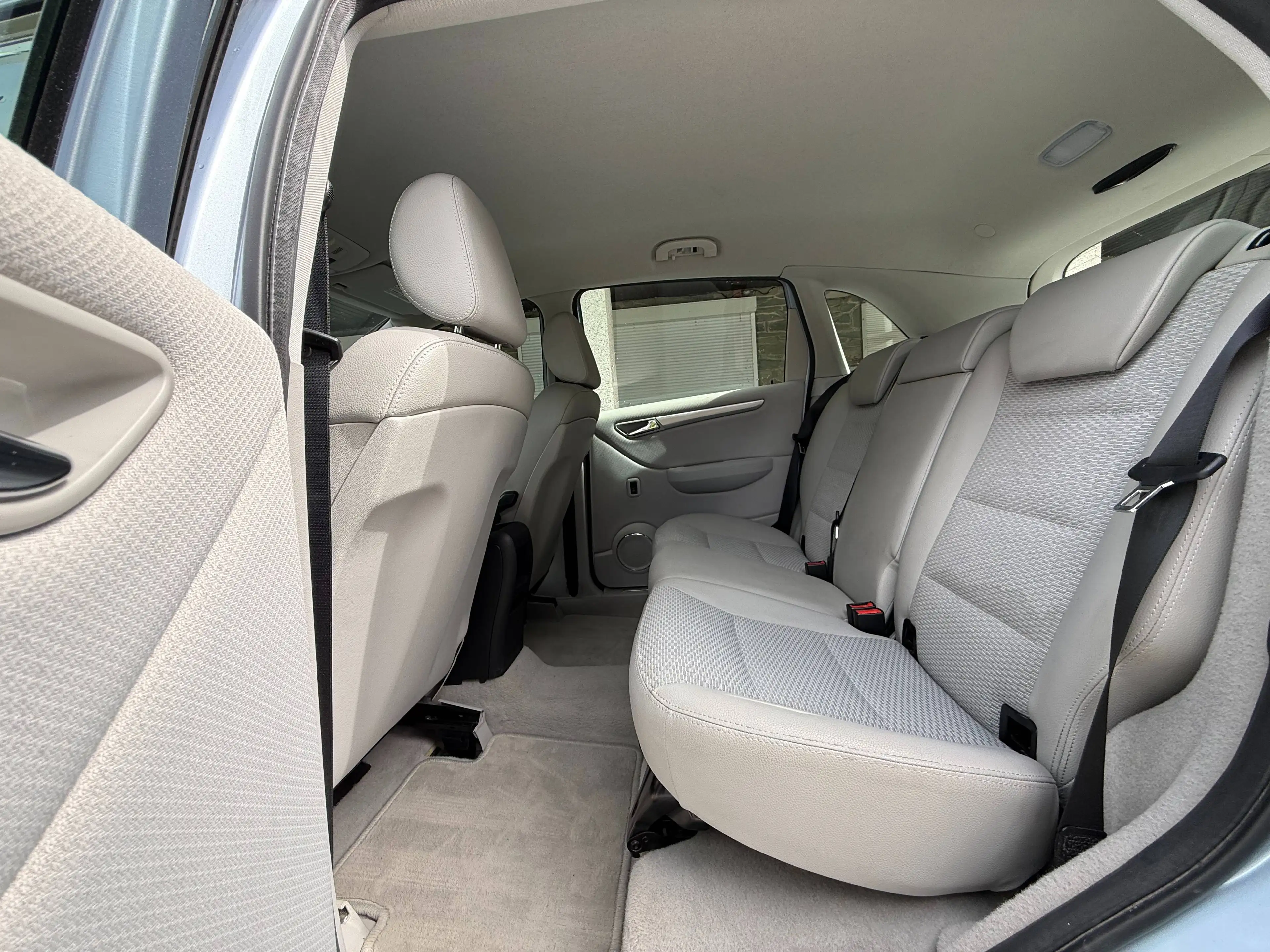 Mercedes-Benz B 180 B 180 BlueEFFICIENCY — photo 10
