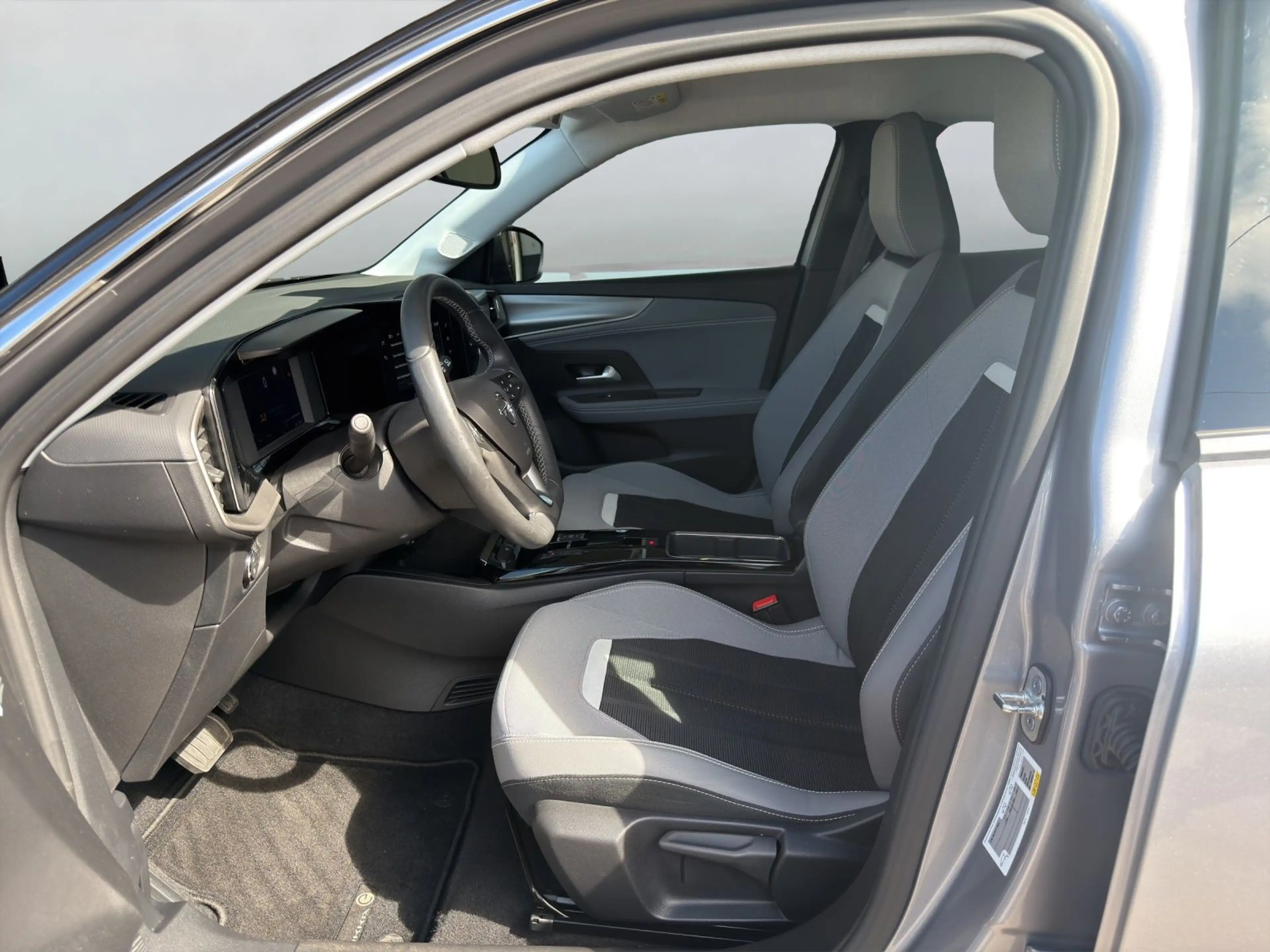 Opel Mokka-E Elegance*LENKRADHZG*SITZHZG*PDC* — photo 10