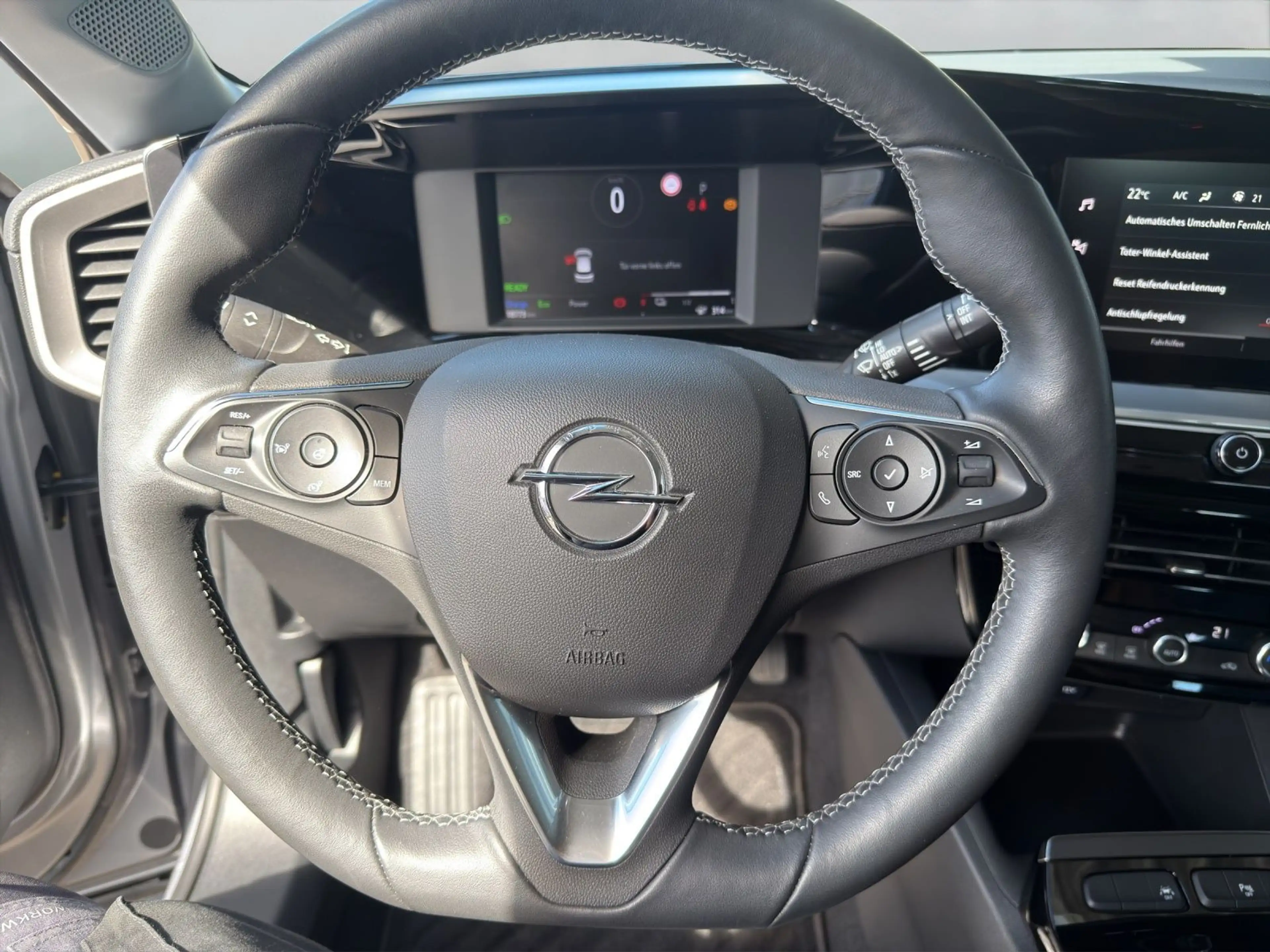 Opel Mokka-E Elegance*LENKRADHZG*SITZHZG*PDC* — photo 11