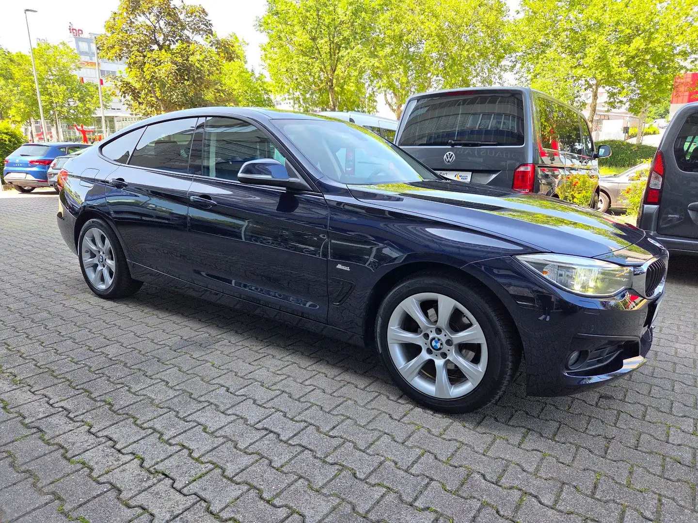 BMW 320 320d GT xDrive Sport Line PANORAMA H/K BiXENON Azul - 2