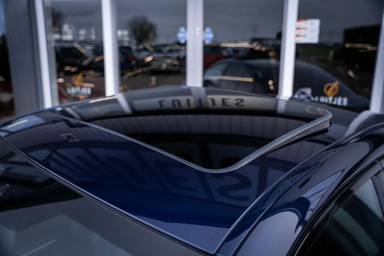 BMW 320 3-serie 320i M-Sport Org.NL*Panorama*Laser*Leder*H Blauw - 2