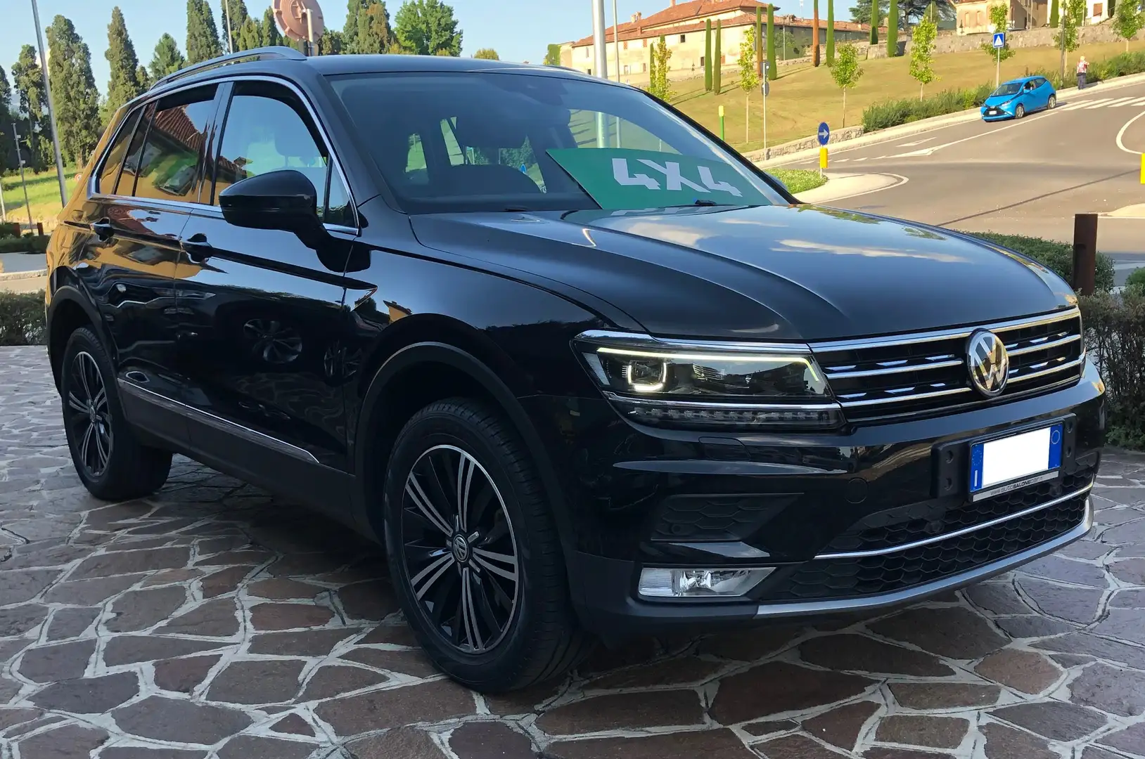 Volkswagen Tiguan Tiguan II 2016 2.0 tsi Executive 4motion 180cv dsg Nero - 2
