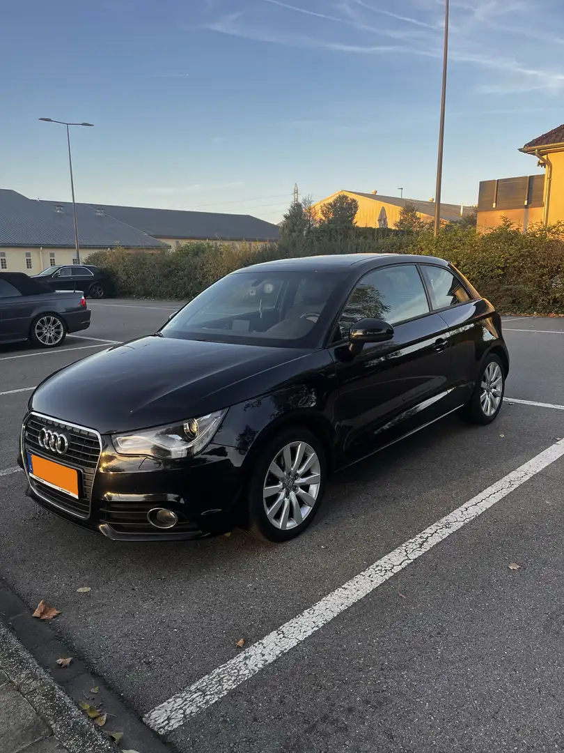 Audi A1 1.6 TDI S line - 1