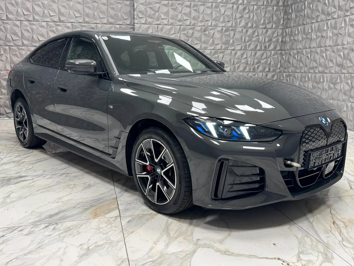 BMW i4 Gran Coupe 35 eDrive M Sport Grau - 1