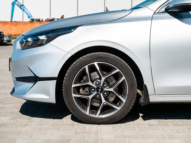 Kia Ceed view 11