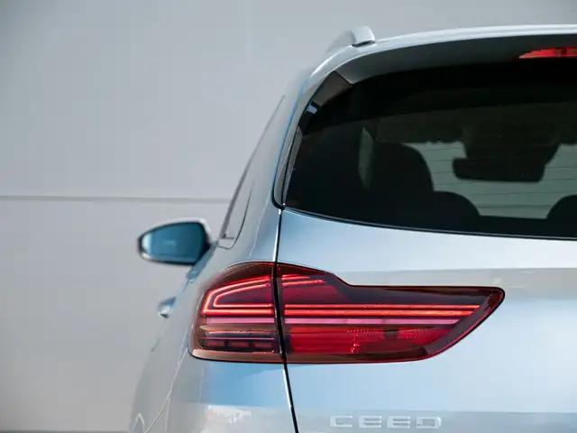 Kia Ceed view 9