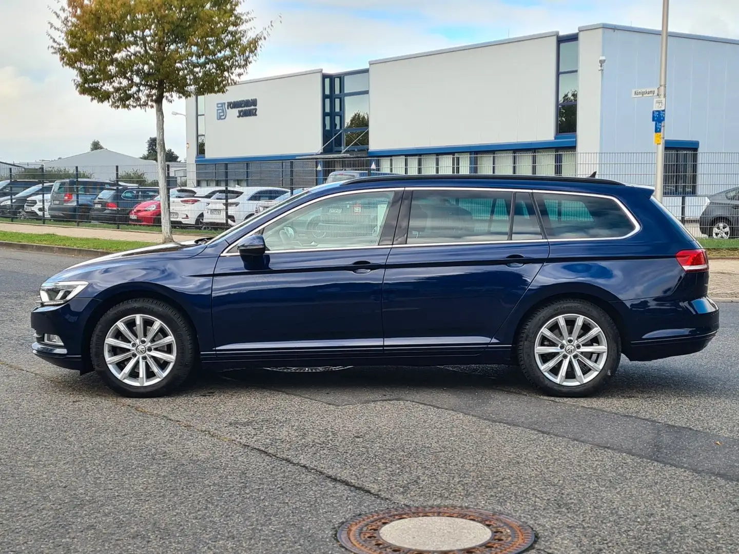 Volkswagen Passat Variant Comfortline*Navi*CarPlay*PDC*SHZ* Blau - 2