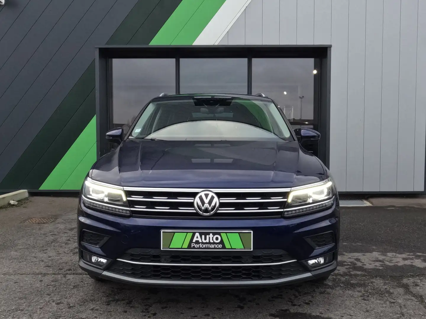 Volkswagen Tiguan 1.5 TSI EVO 150 DSG7 Carat Exclusive Blau - 2