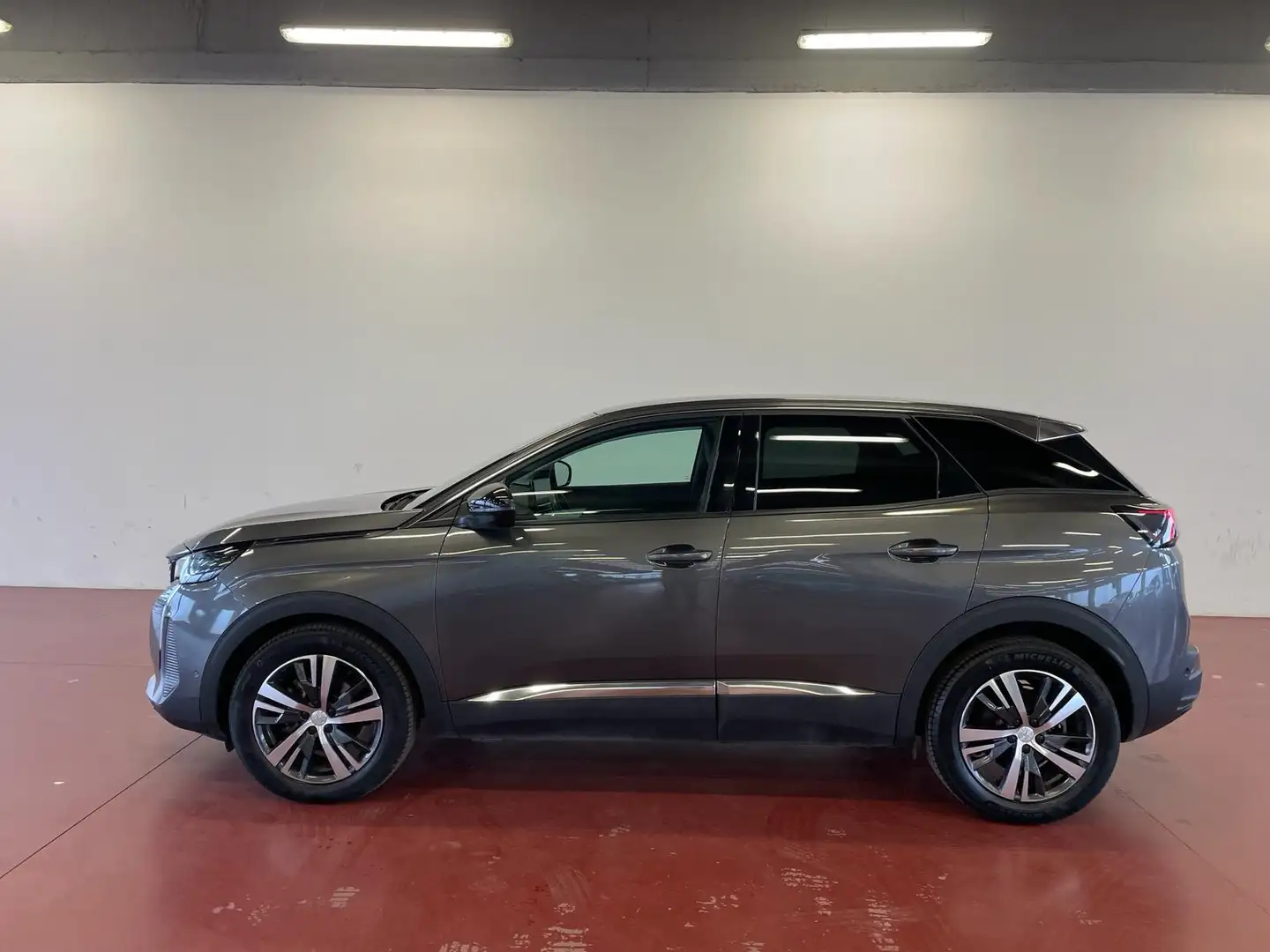 Peugeot 3008 1.2 PureTech Turbo Allure Gris - 2