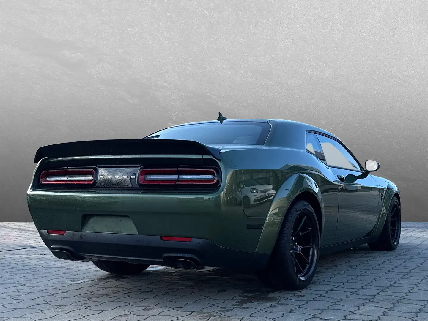 Dodge Challenger Challenger SRT Hellcat Redeye Widebody Jailbreak Verde - 2