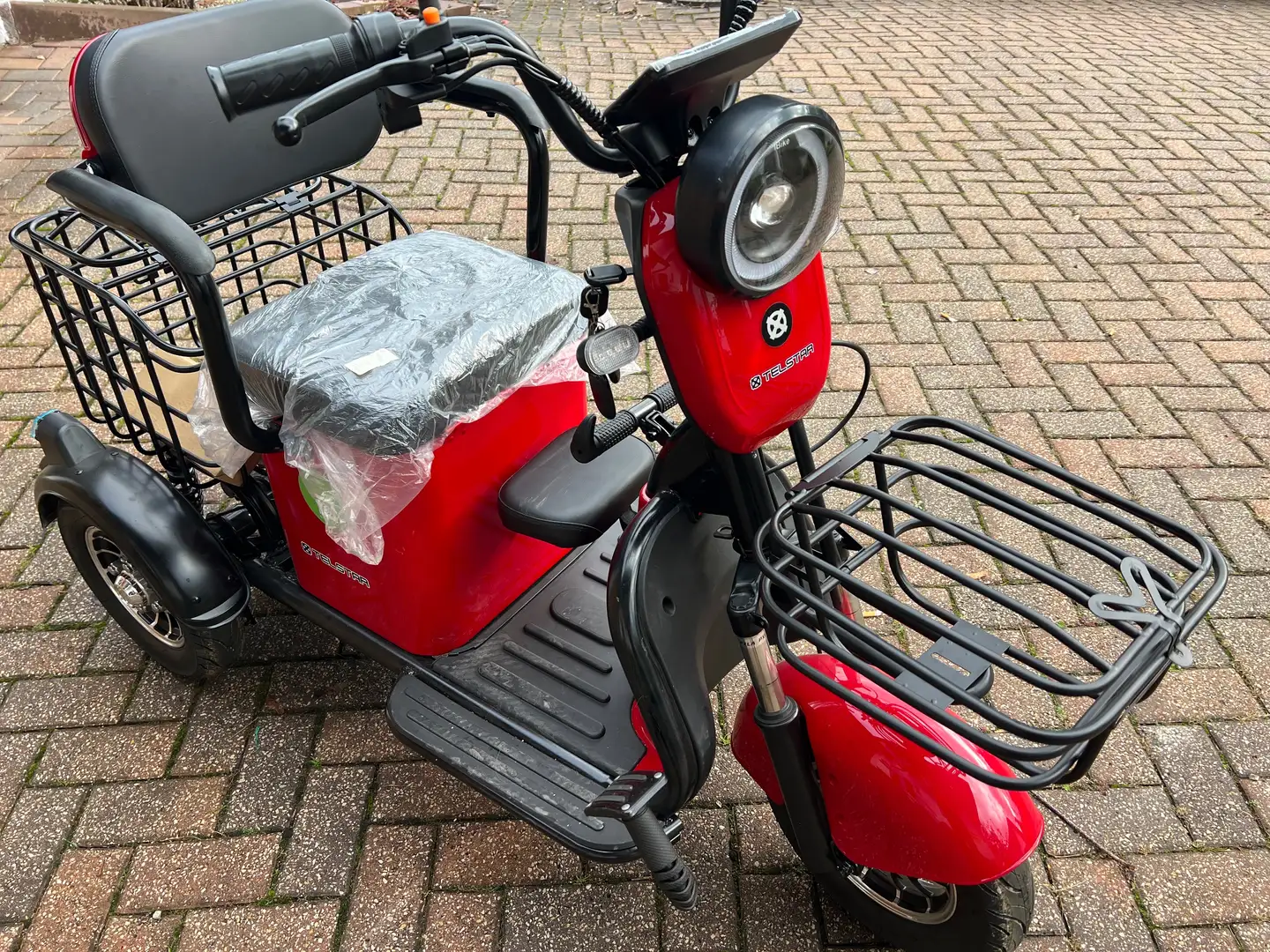 Sonstige Marken Rot - 1